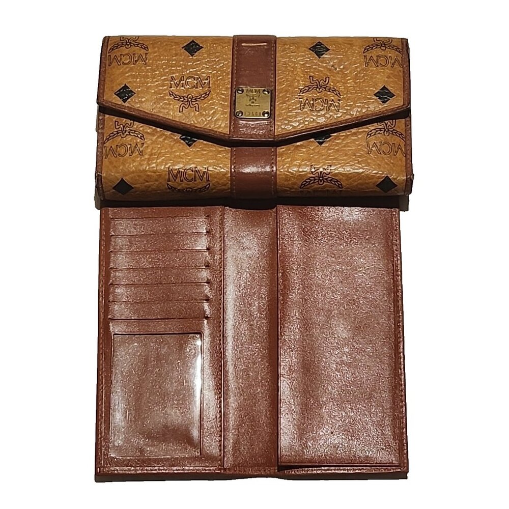 rare vintage MCM Leather Trifold Wallet removeable card holder folio coin purse